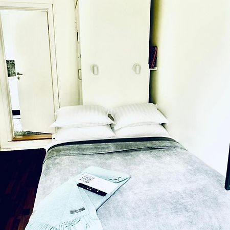 Studio 104- Free Parking Onsite -Private Entrance Reikiavik Exterior foto
